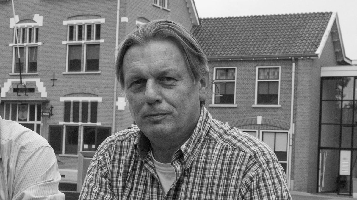 Oud-wethouder Kobes van Vriezenveen overleden