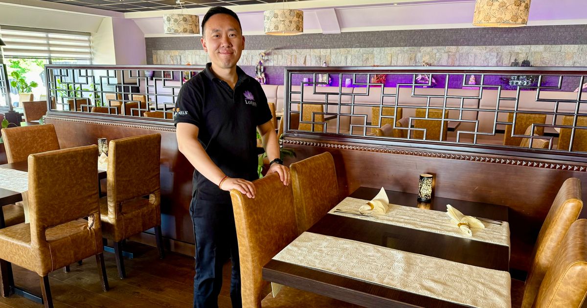 トラブルのアジアのレストラン：「料理人、中華鍋なし」