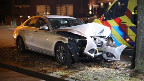 Café ontruimd • taxichauffeur mishandeld