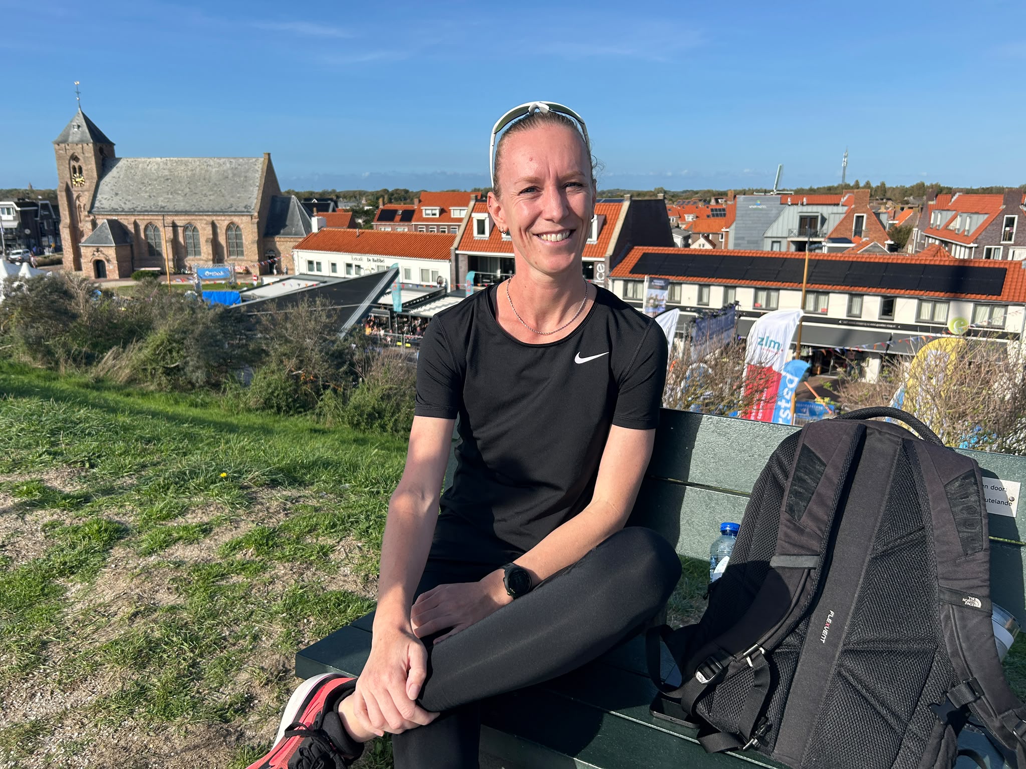 Marieke Kunkeler uit Tilburg loopt de Kustmarathon