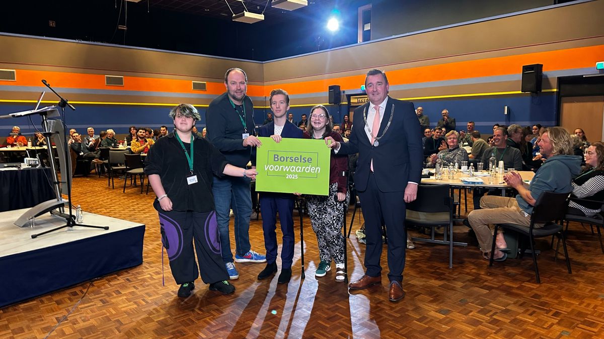 Borsele overhandigt nieuw set voorwaarden voor mogelijke komst kerncentrales: 'Met deze lijst naar D