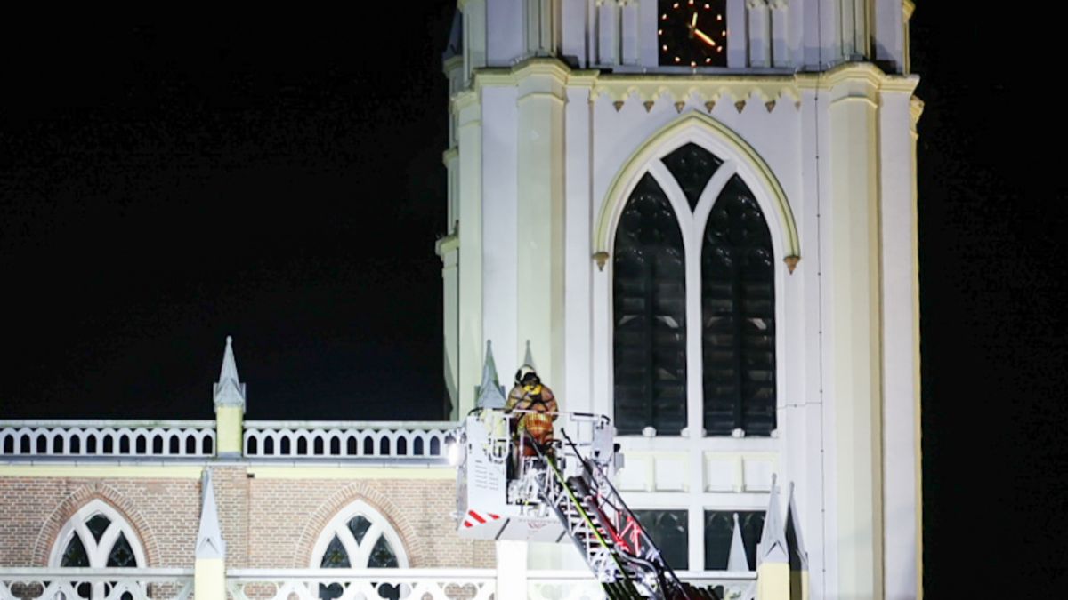 Brandweer naar kerk in Zeist, maar 'rook' blijkt condens