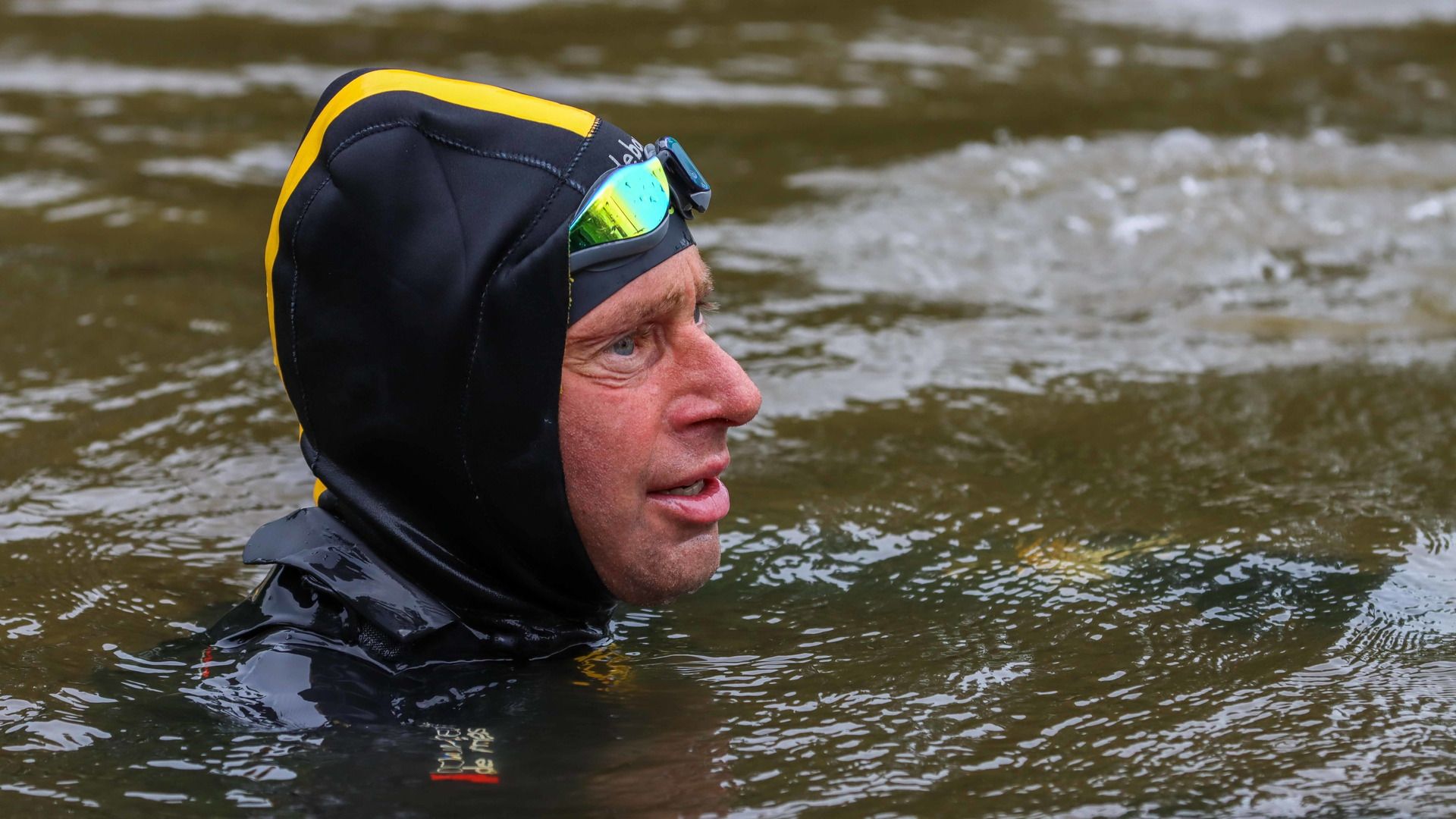 Van der Pal, dinsdag in het water