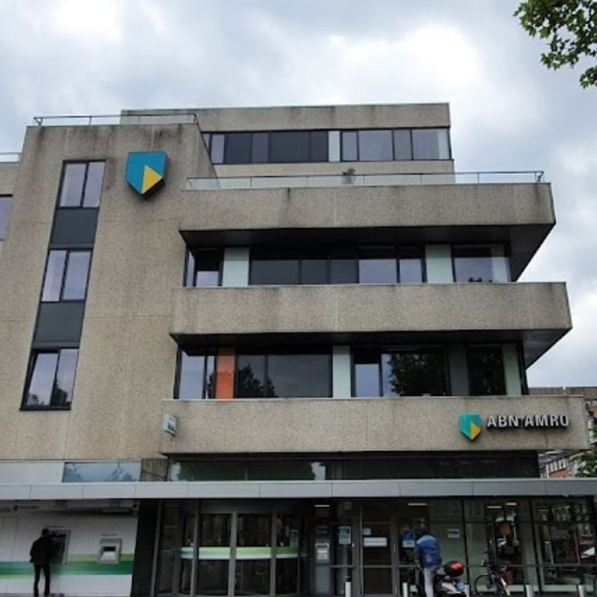 ABN AMRO vertrekt vrijwel volledig uit Limburg - L1 Nieuws