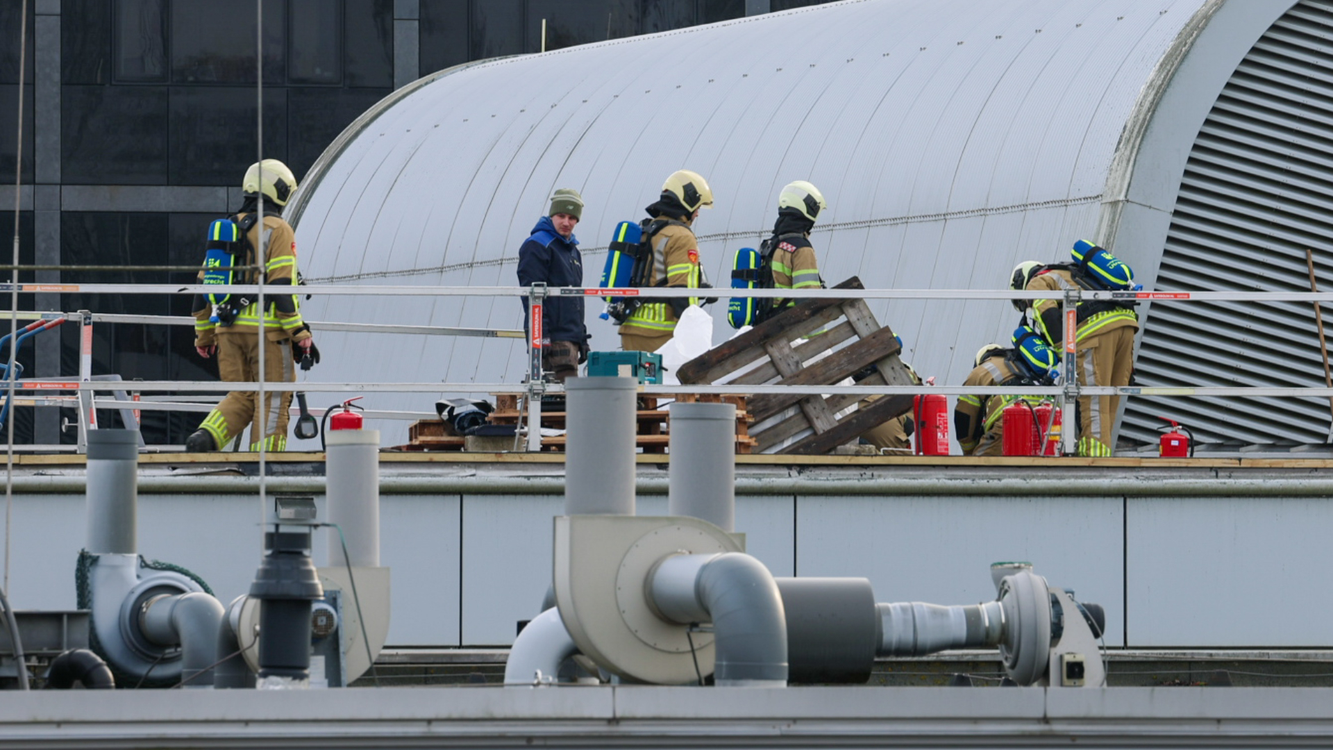 Brandje op dak gebouw landelijke politie Driebergen