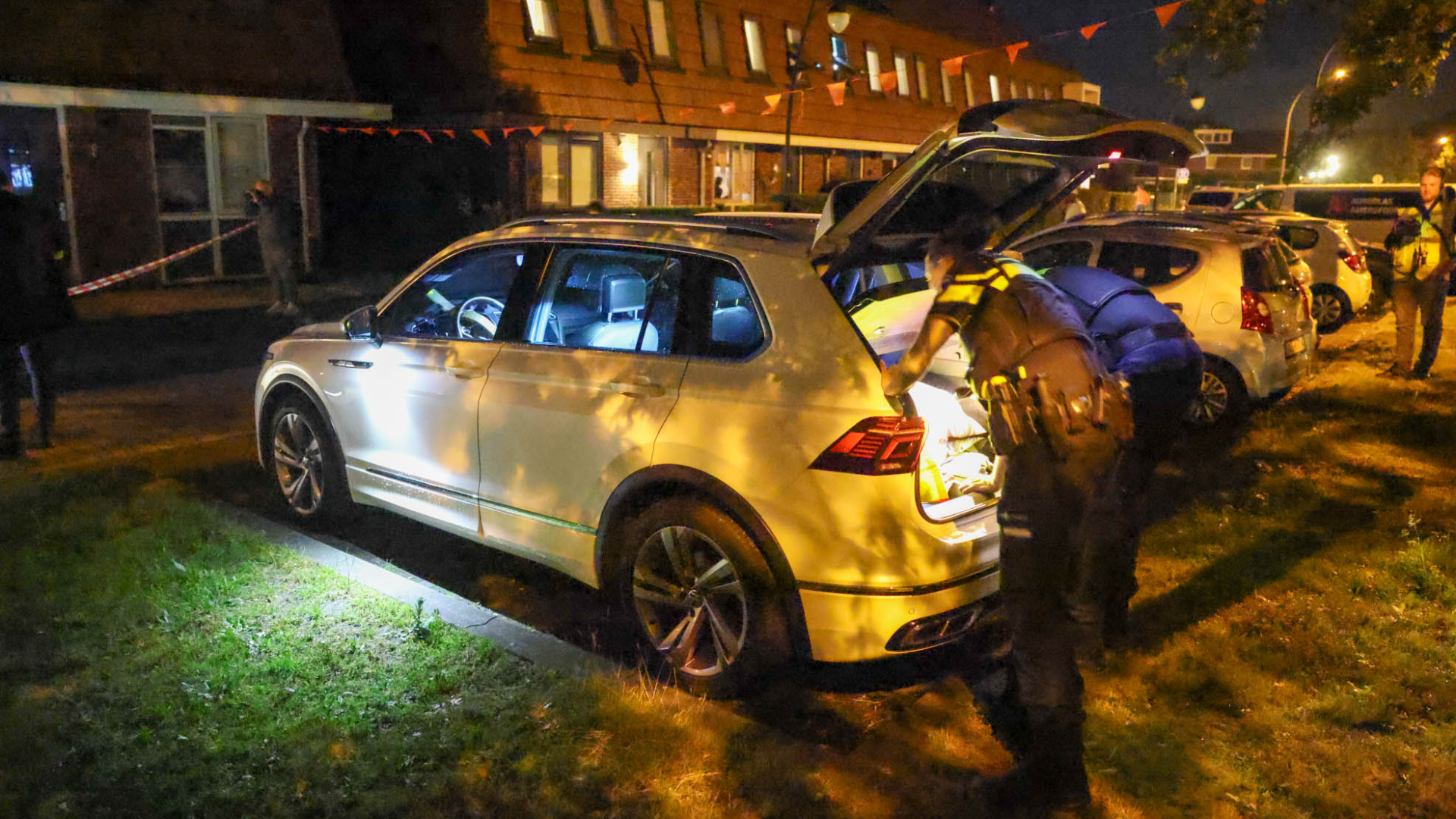 Minderjarigen gewond bij aanrijding | Explosiemelding in Hooglanderveen.
