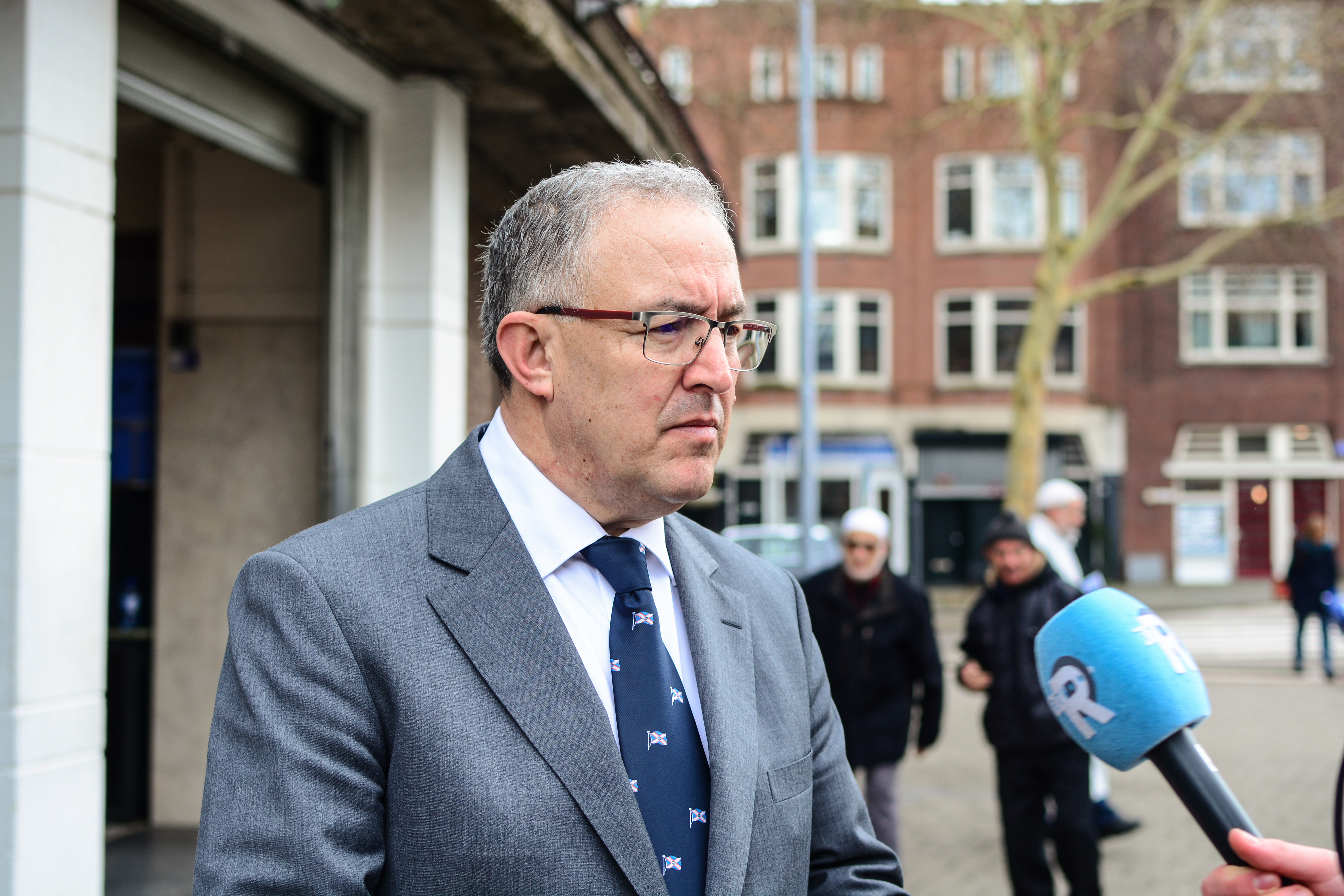 Aboutaleb: Tweede keer mes op zak? 2500 euro boete voor ouders