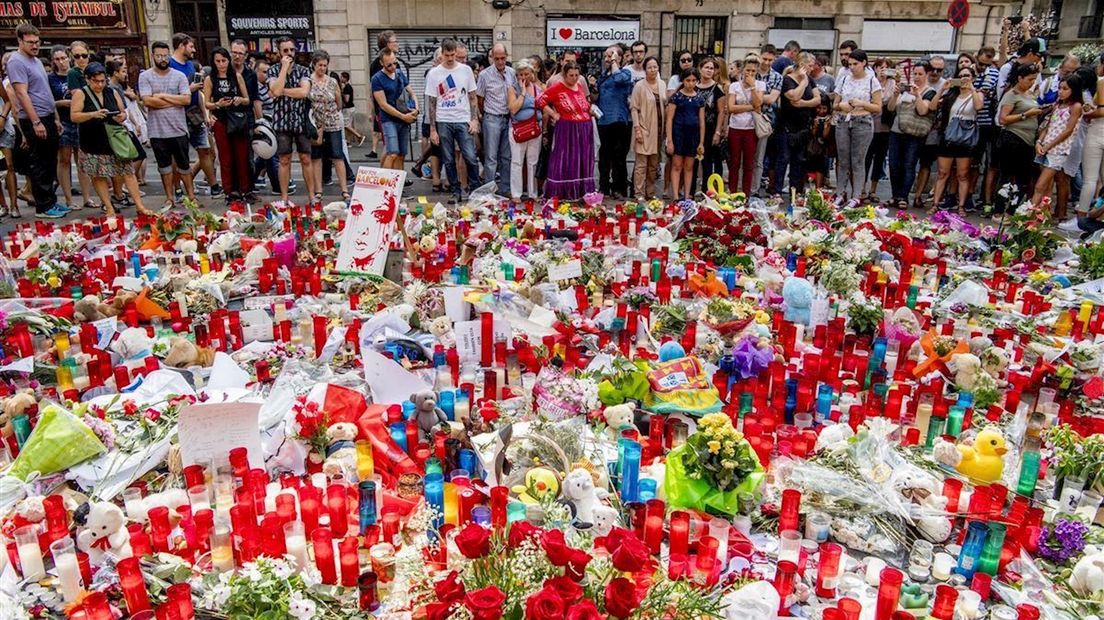 Bloemen op de Ramblas na de aanslag in Barcelona