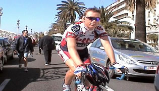 Moerenhout in ziekenhuis na val Rijnmond