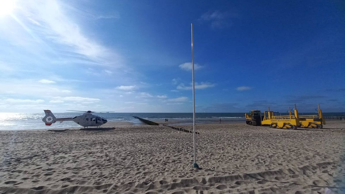 Badgasten worden meegevoerd met sterkte stroming bij Cadzand, komen er met schrammen vanaf