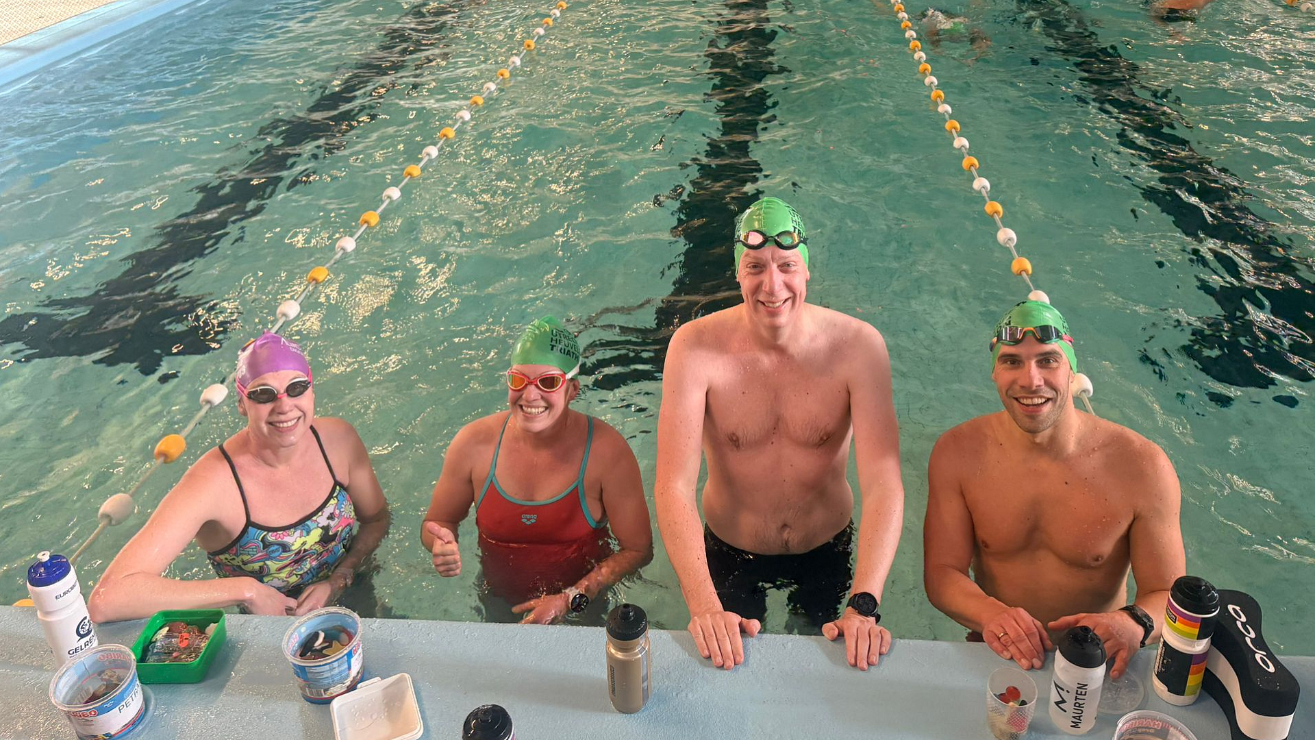 Door 100 baantjes te trekken haalde dit team duizenden euro's op voor stichting Bartiméus