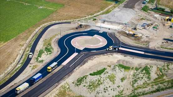 Nieuwe turborotonde bij Serooskerke open: dit verandert er voor het verkeer Nieuws