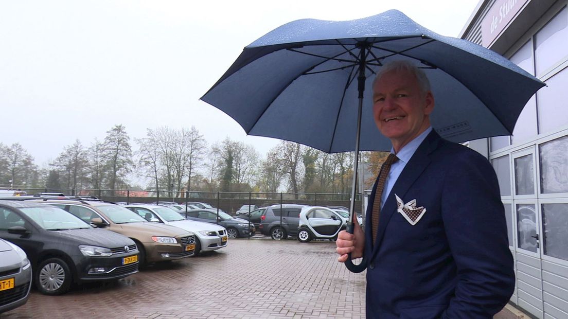 Jan Bloemhof, autohandelaar uit Rouveen