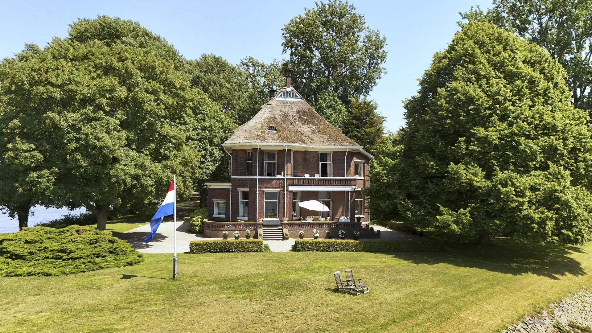 De villa aan de Puntweg is getaxeerd op een kleine zes miljoen.