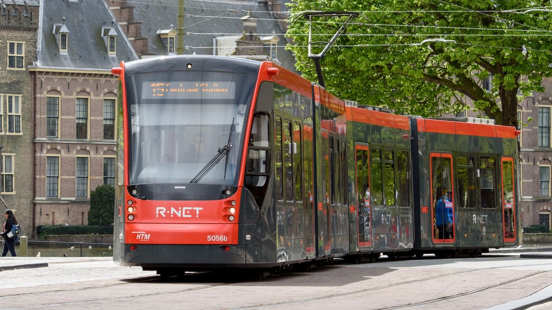 Een tram in Den Haag