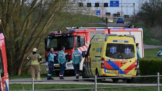 A1 bij Eemnes dicht door ongeluk | Jongetje te water geraakt in Vianen. A1 bij Eemnes dicht door ongeluk | Jongetje te water geraakt in Vianen.
