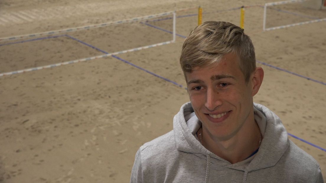 Beachvolleyballer Steven van der Velde is blij om weer te kunnen trainen op de Sportcampus Zuiderpark