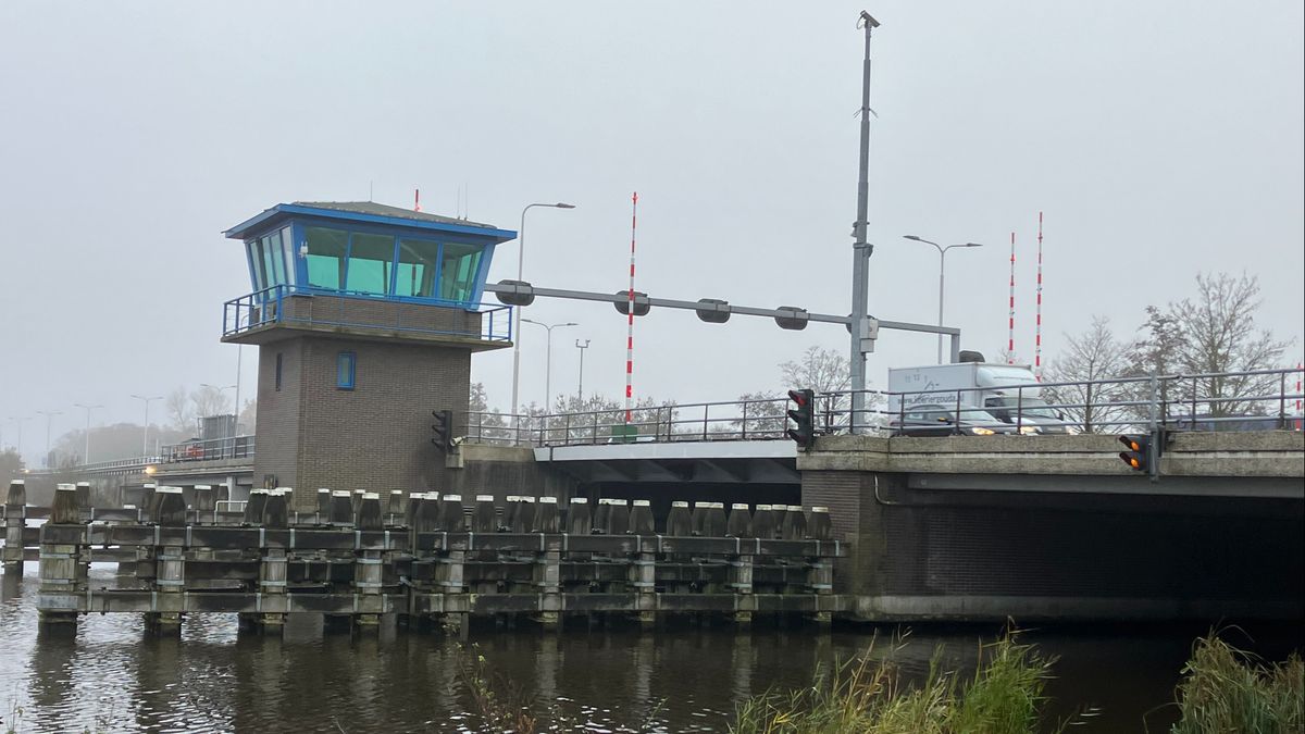 Belangrijke brug en weg richting Amsterdam komende 10 dagen dicht: 'Een rampenplan'
