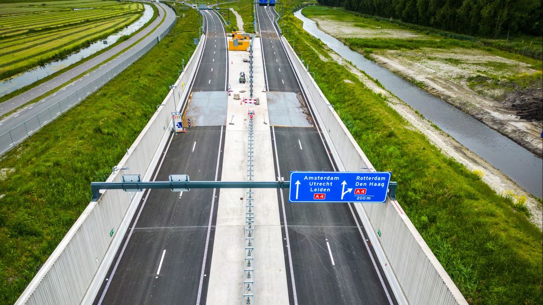 De bouw van de tunnel en verdiepte weg is zo goed als klaar, maar de opening laat nog even op zich wachten
