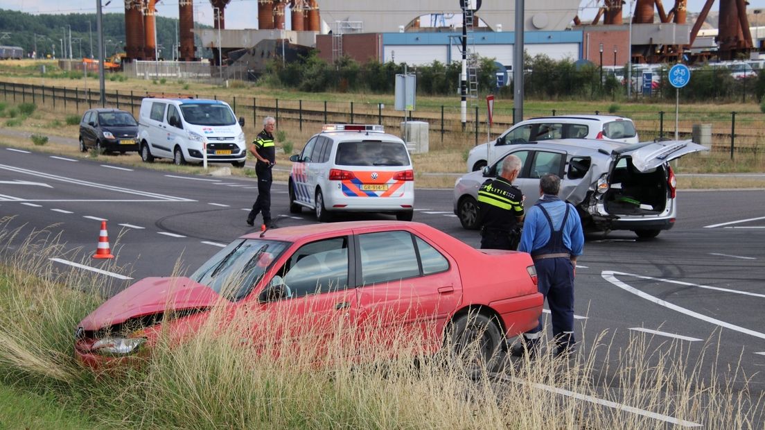 Flinke schade bij ongeluk bij Ritthem