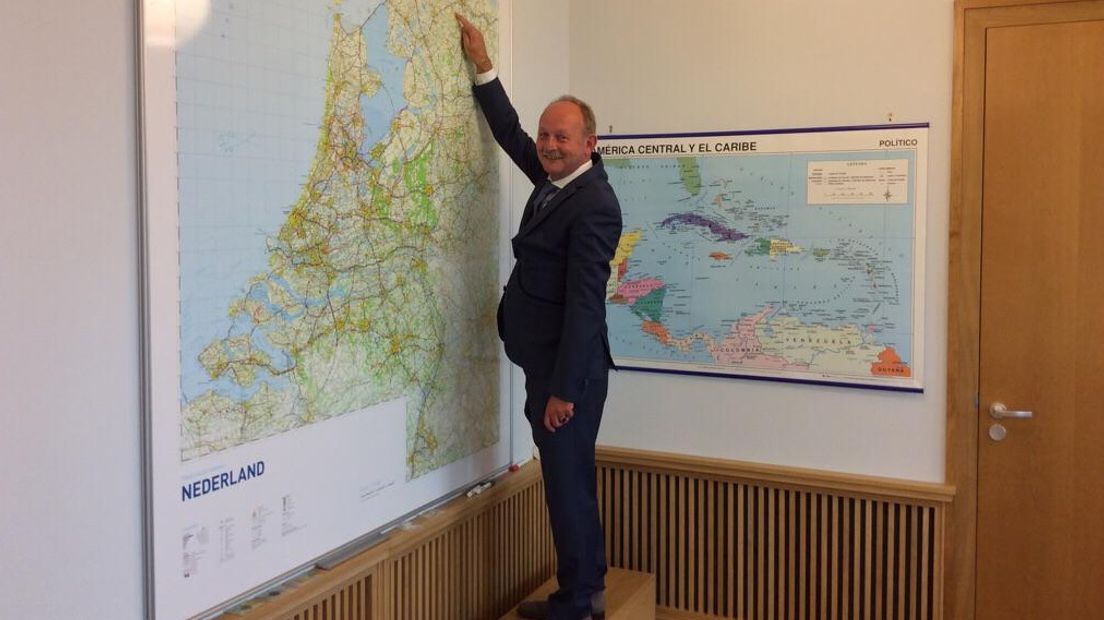 Burgemeester Klaas Smid (Rechten: Twitter / Ronald Plasterk / 
@RPlasterk)