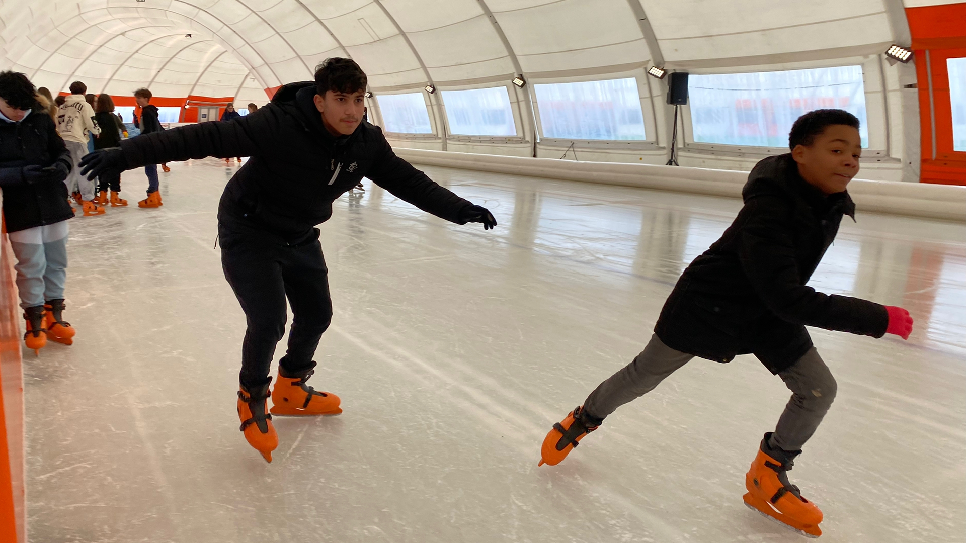 Politiek wil dat Schaatsbaan Rotterdam gaat verhuizen