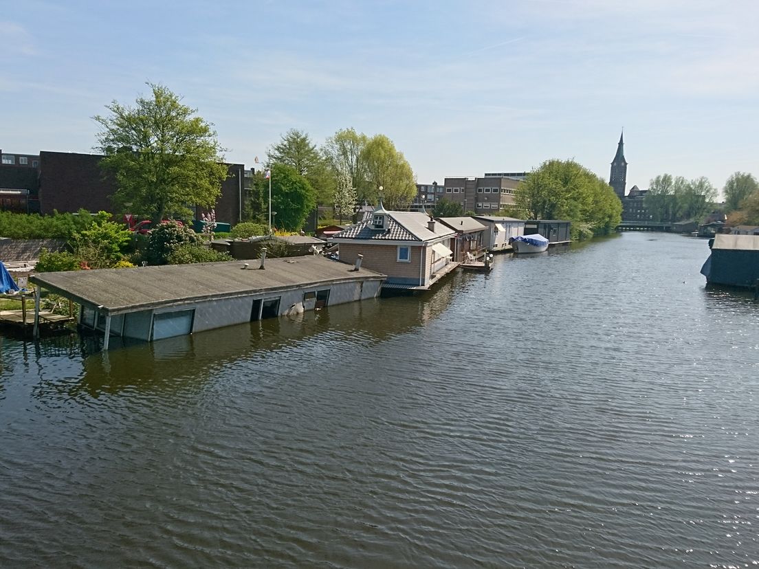 Zicht vanaf de brug 
 aan Westlandseweg in Vlaardingen.