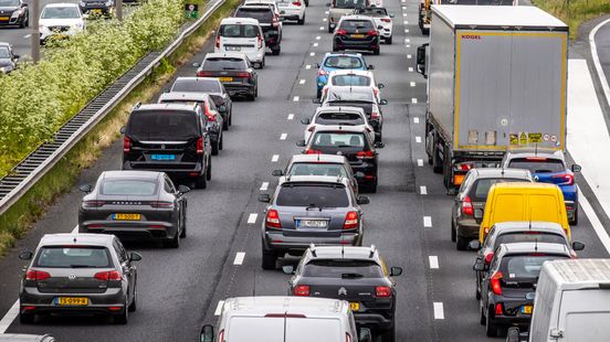 Kilometerslange file op A12 na ongeluk, vertraging meer dan uur Home