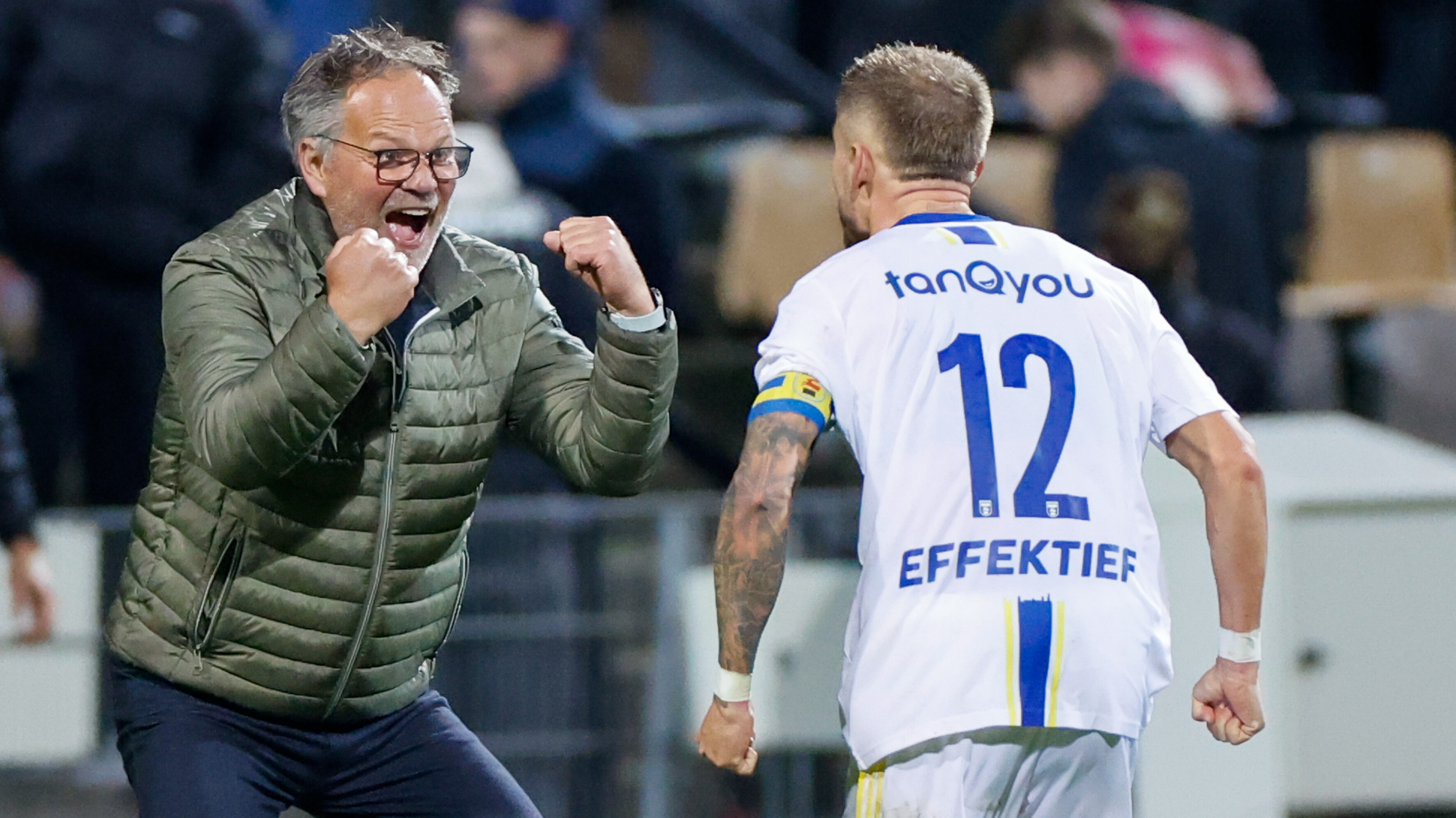 Bliidskip by Henk de Jong en Mark Diemers, nei de winst op VVV-Venlo foarich seizoen