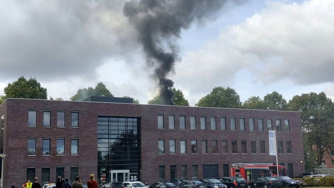 Brand in kantoorpand in Enschede