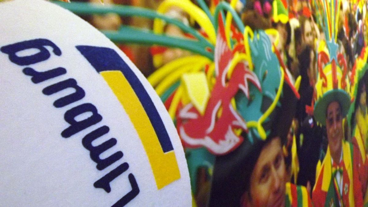 Spanning in de LVK-hal in Maasniel