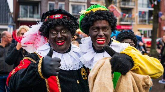 Vast en zeker Kraan schrobben Dorpen houden (nog) vast aan Zwarte Piet: 'Discussie is aan het nasudderen'  - RTV Noord