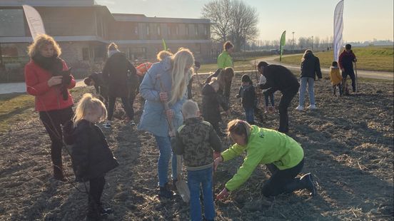 Basisschool in Winschoten krijgt eigen bos: 'Leerlingen kunnen buiten les krijgen'