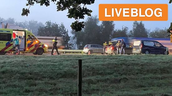 flinke file op A1 na ongeval • autobranden in Nijmegen. flinke file op A1 na ongeval • autobranden in Nijmegen.