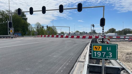 'Snelwegfuik' en verkeersregelaars om overlast gesloten Julianaplein te voorkomen