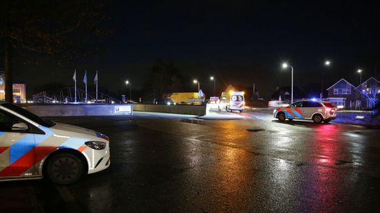 112 nieuws: Aanrijdingen en gewonde bij woningbrand in Hengelo. 112 nieuws: Aanrijdingen en gewonde bij woningbrand in Hengelo.