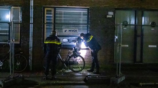 Drie gewonden bij ongeluk op N215 bij Oude-Tonge | Weer explosie in Rotterdam, vuurwerkbom gaat af bij huis.