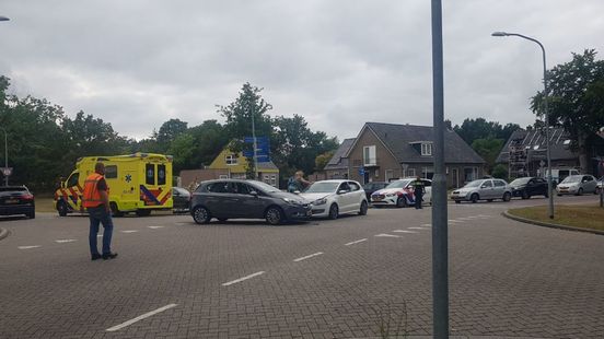 Gewonde bij botsing in Exloo. Gewonde bij botsing in Exloo.