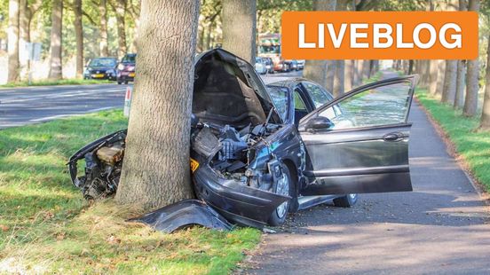 gewonde bij zwaar auto-ongeluk • kluis buit bij ramkraak. gewonde bij zwaar auto-ongeluk • kluis buit bij ramkraak.