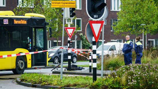 Vrouw overleden na ernstig ongeluk met Utrechtse stadsbus. Vrouw overleden na ernstig ongeluk met Utrechtse stadsbus.