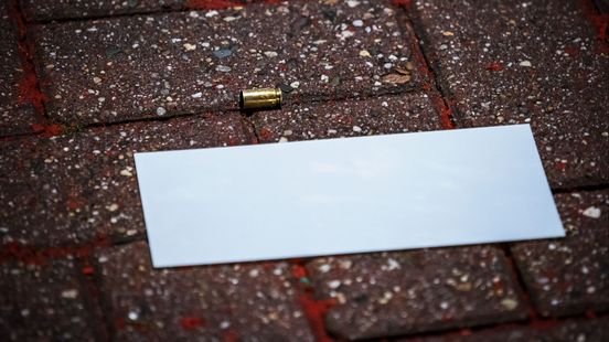 Grote ravage na botsing in Dordrecht | Schietpartij in Schiedamse wijk Nieuwland. Grote ravage na botsing in Dordrecht | Schietpartij in Schiedamse wijk Nieuwland.