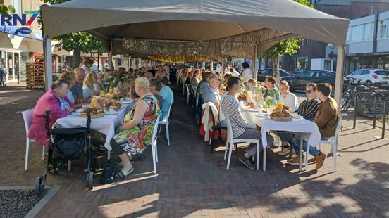 Chic straatontbijt op ‘Ramblas’ van Druten