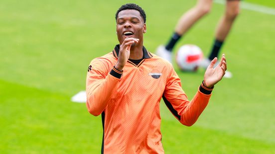 Personal trainer en goede vriend van Denzel Dumfries gespannen maar vol vertrouwen in succes