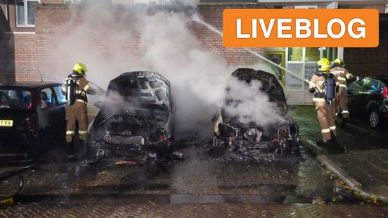 drie autos uitgebrand • aanrijding in Dieren.