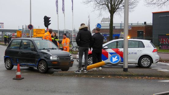 112 Nieuws: Gewonde bij aanrijding in Enschede. 112 Nieuws: Gewonde bij aanrijding in Enschede.