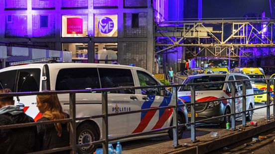 Persoon overleden in Maassilo | Voetganger zwaargewond bij aanrijding. Persoon overleden in Maassilo | Voetganger zwaargewond bij aanrijding.