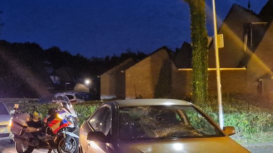 Fietser gewond bij aanrijding in Asser wijk Baggelhuizen. Fietser gewond bij aanrijding in Asser wijk Baggelhuizen.