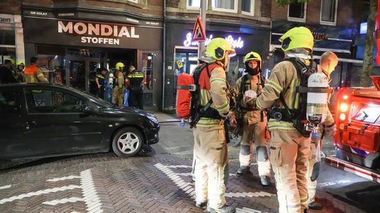 112 nieuws: Vertraging A15 richting Europoort door ongeval I Winkel in brand Zwart Janstraat Rotterdam-Noord, evacuatie bewoners 112 nieuws: Vertraging A15 richting Europoort door ongeval I Winkel in brand Zwart Janstraat Rotterdam-Noord, evacuatie bewoners