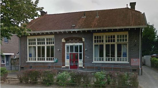 micro fort schuur Voormalig schoolgebouw staat te koop - Omroep Gelderland