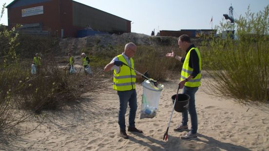 Duizenden vrijwilligers prikken afval: 'Goed voor het milieu, maar ook gezellig'